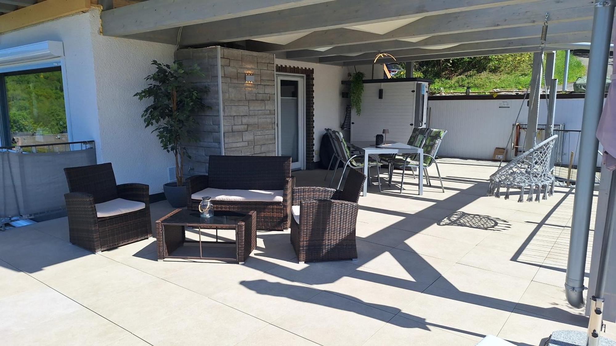 Seeblick-Ferienwohnung Im "Ferienhaus Agger-Blick" Mit Traumhafter Sonnen-Terrasse, Sauna, E-Kamin & Kajak Gummersbach Exterior foto