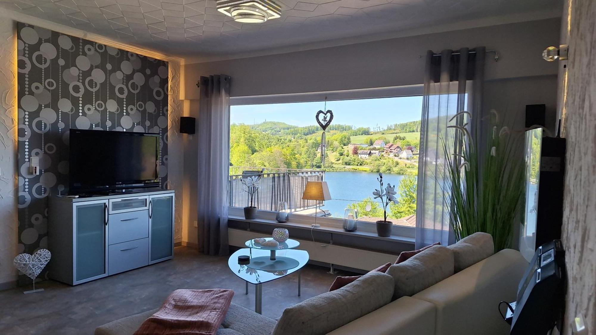 Seeblick-Ferienwohnung Im "Ferienhaus Agger-Blick" Mit Traumhafter Sonnen-Terrasse, Sauna, E-Kamin & Kajak Gummersbach Exterior foto