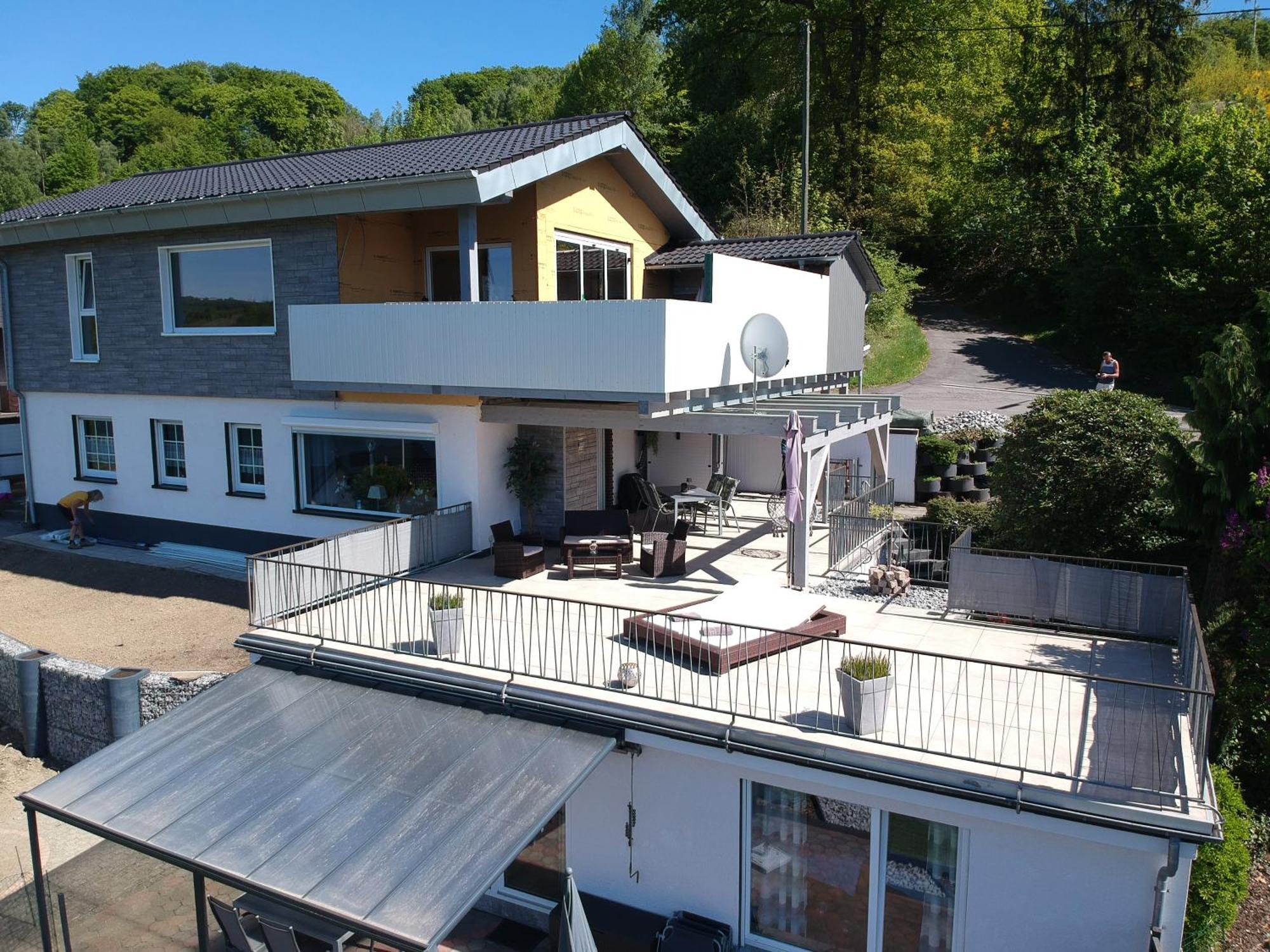 Seeblick-Ferienwohnung Im "Ferienhaus Agger-Blick" Mit Traumhafter Sonnen-Terrasse, Sauna, E-Kamin & Kajak Gummersbach Exterior foto